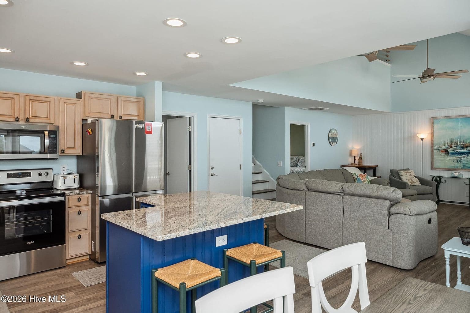 2330 W Beach Drive — photo 3