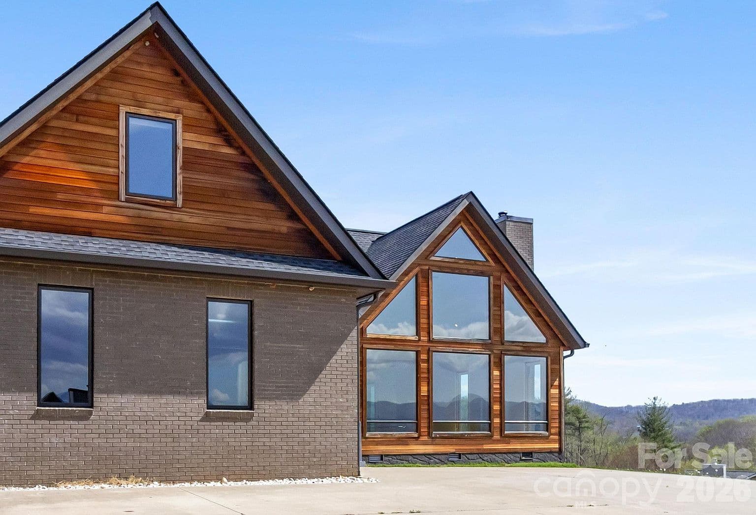 8 Nottingham Dr - Image 3