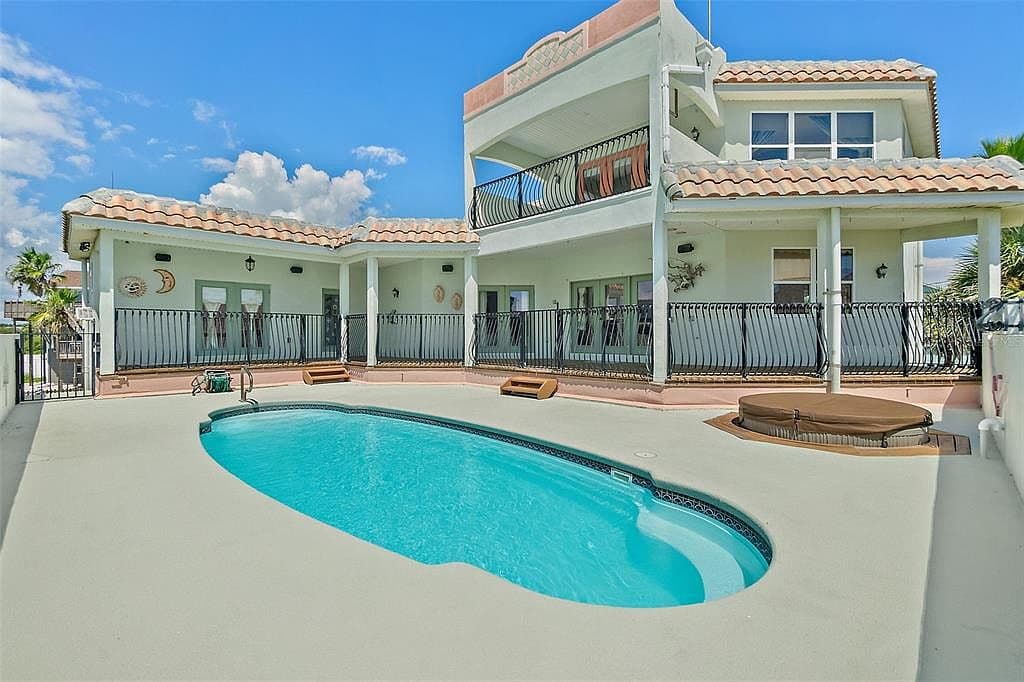54 Ocean St - Image 2