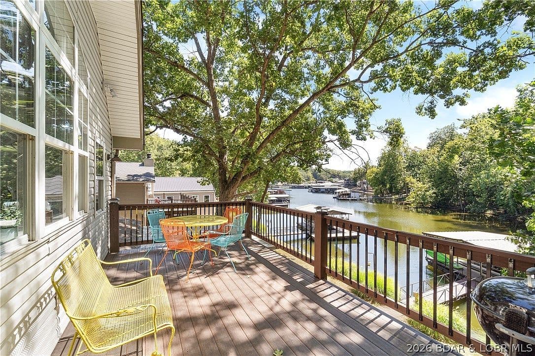 94 Clara Lyn Woods Dr - Image 2