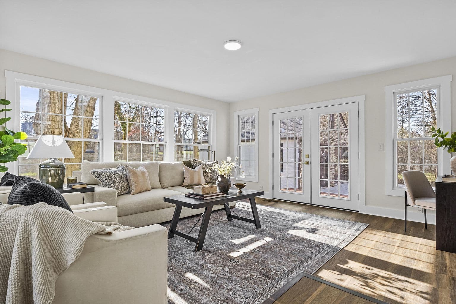 202 Paul Sawyier Dr - Image 3
