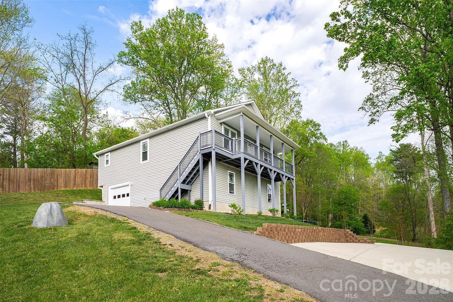 16 Danielbrooke Dr