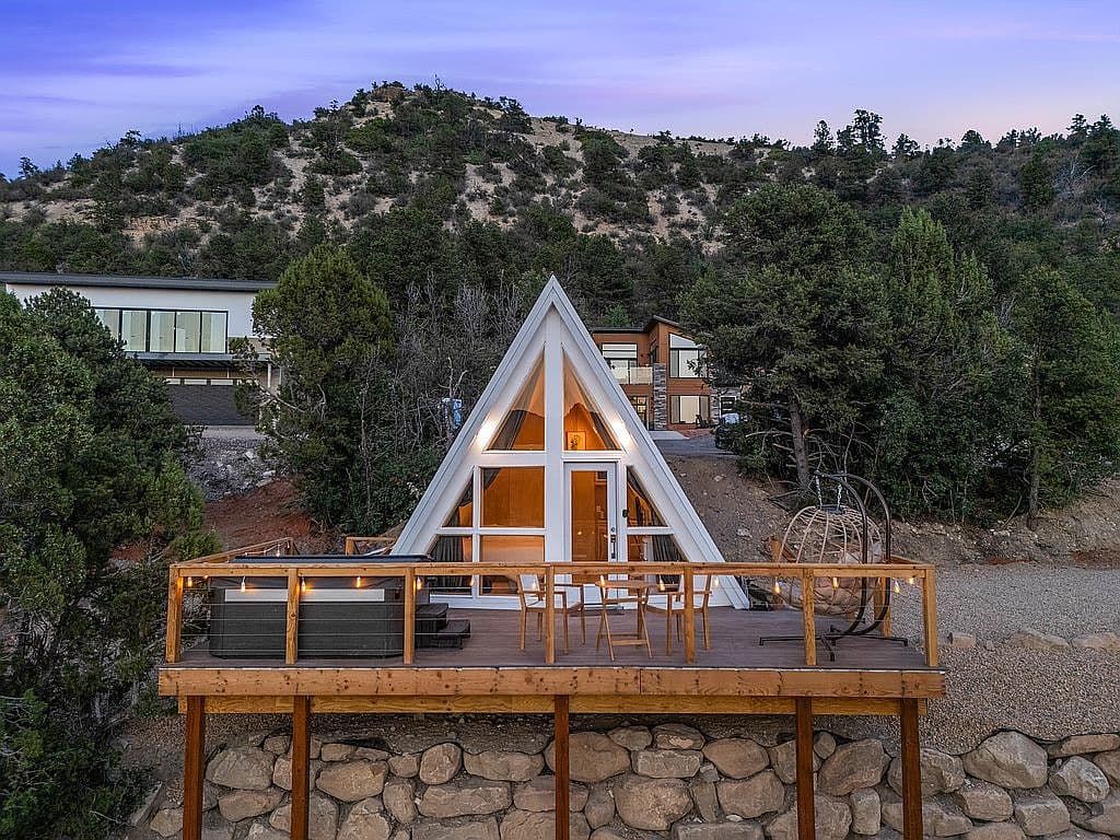 360 E Overlook Ln - Image 3
