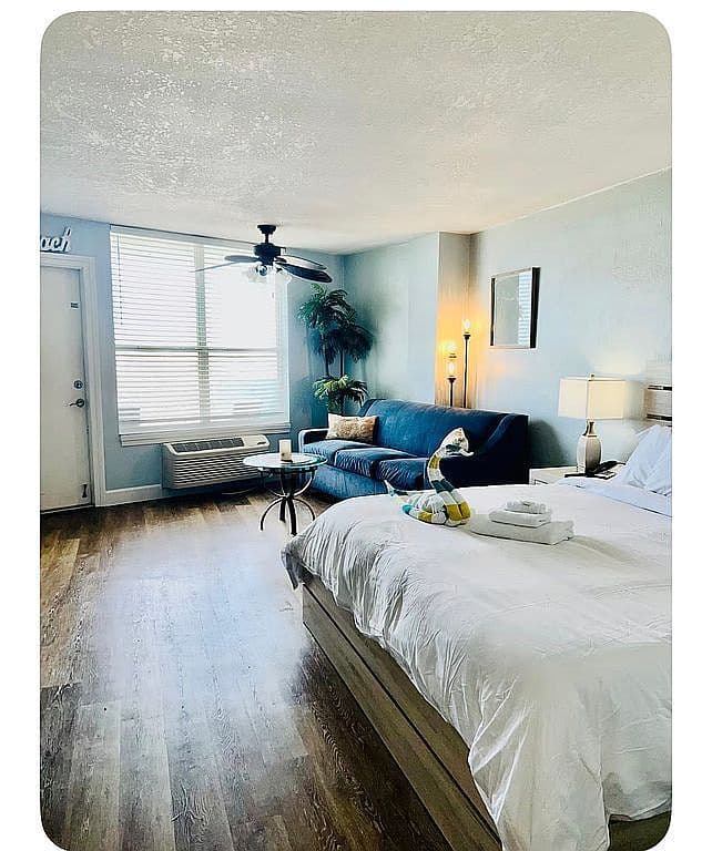 313 S Atlantic Ave #629