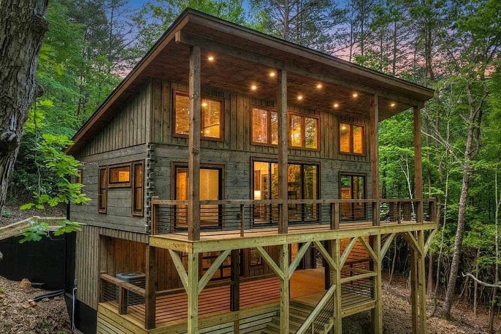 328 Crabapple Dr - Image 2