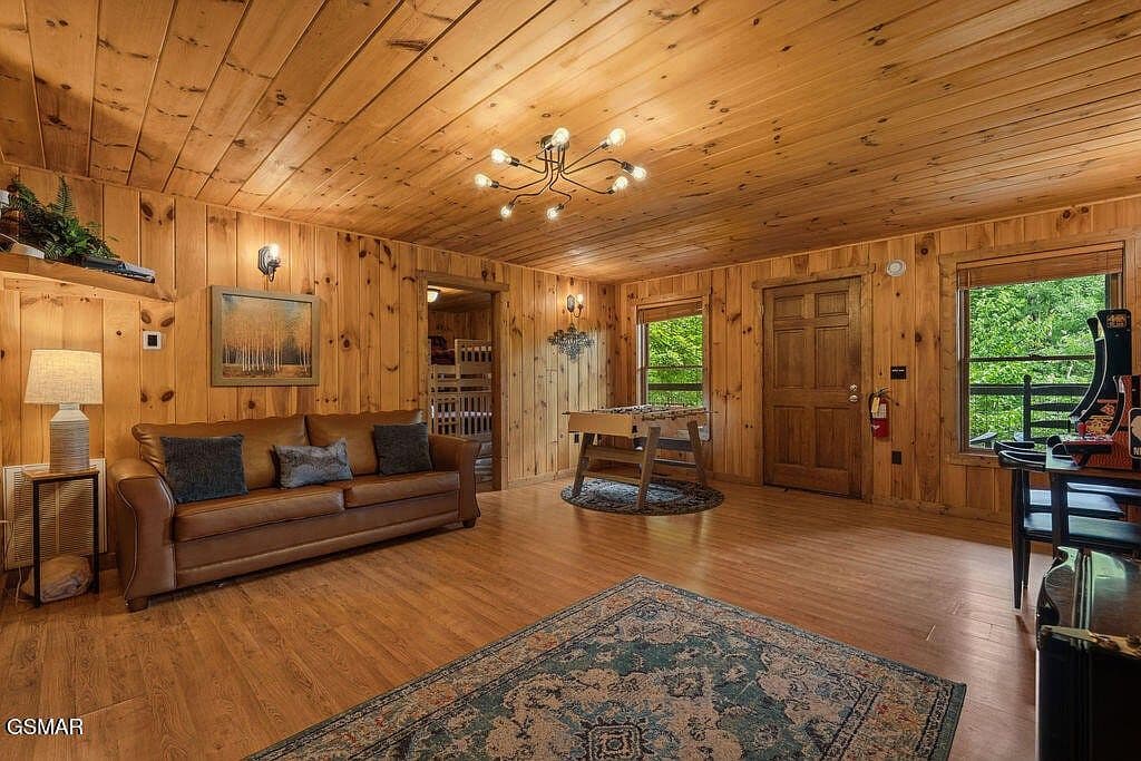 1114 Junaluska Way - Image 3
