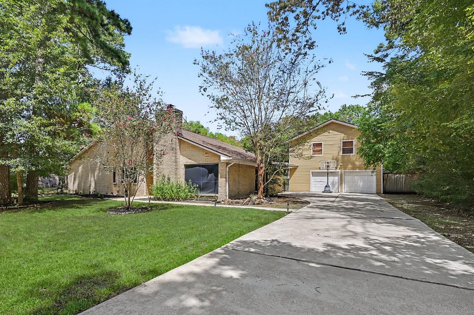 2407 Fawnwood Ln - Image 2