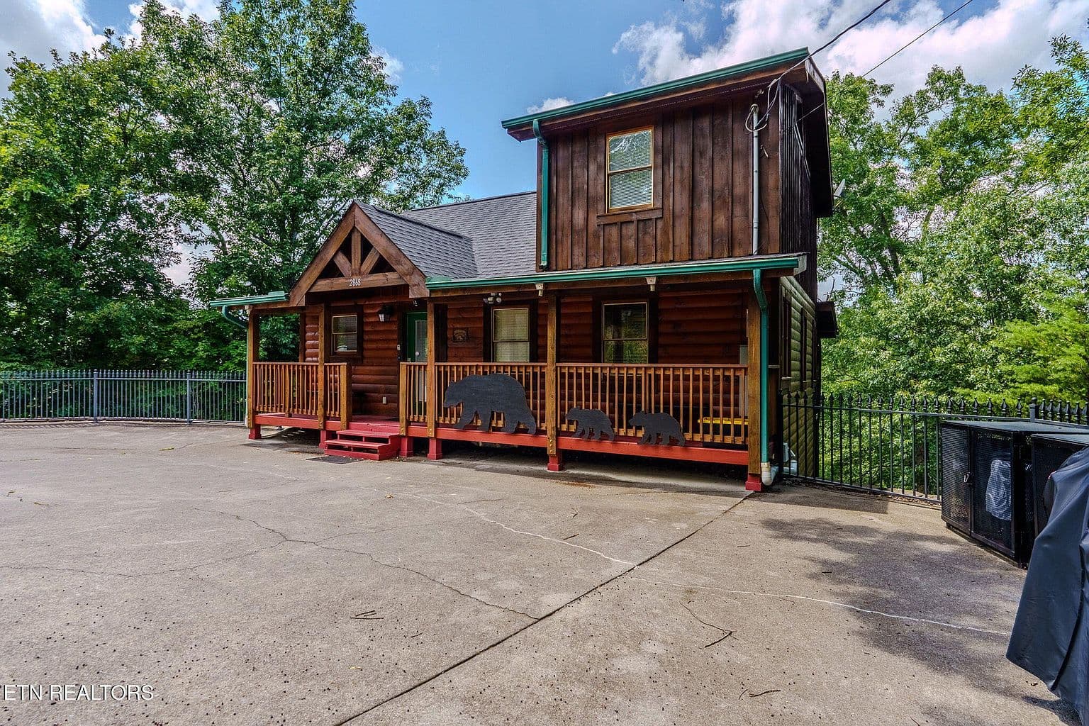 2868 Pine Haven Dr - Image 2