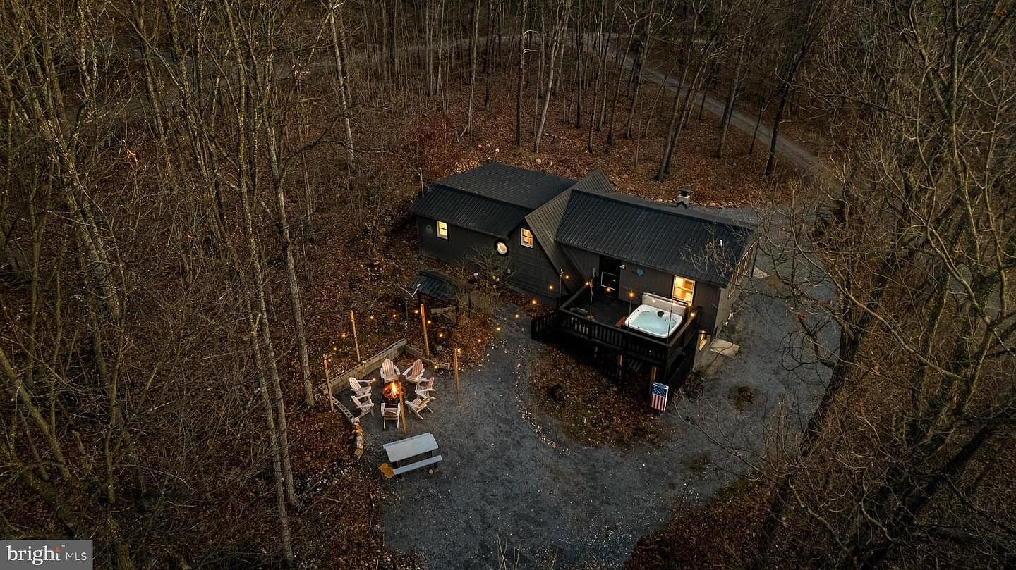 140 Wildwood Ln - Image 2