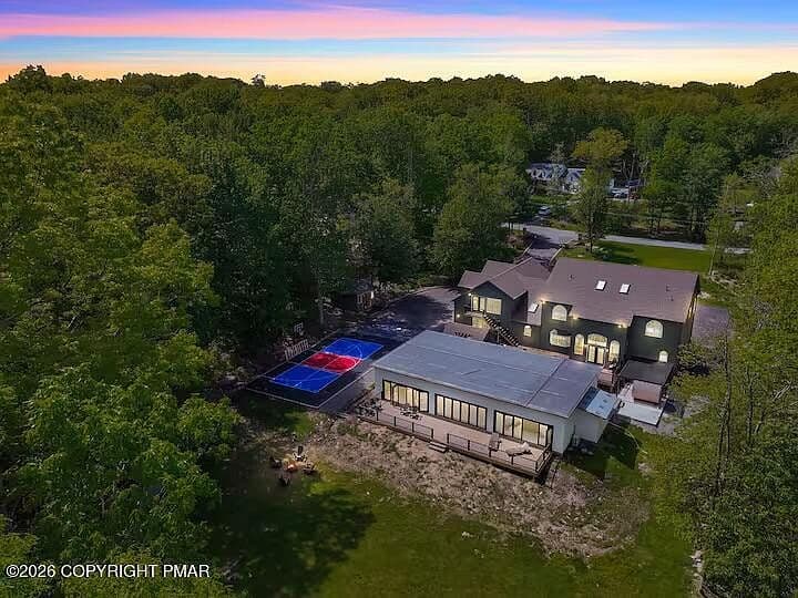 406 Iroquois Loop - Image 2