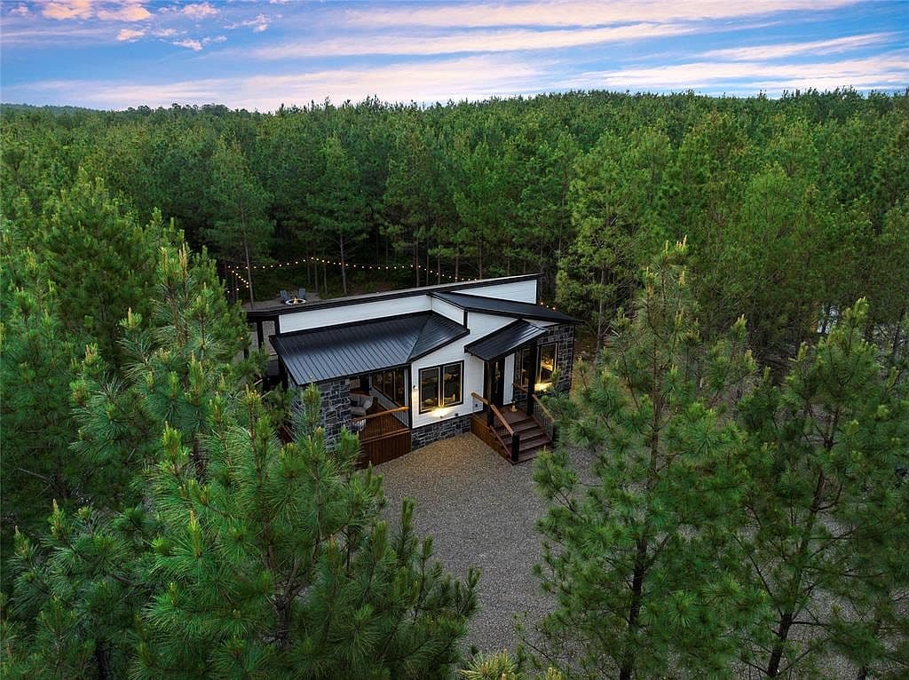 46 Boulder Grv - Image 3