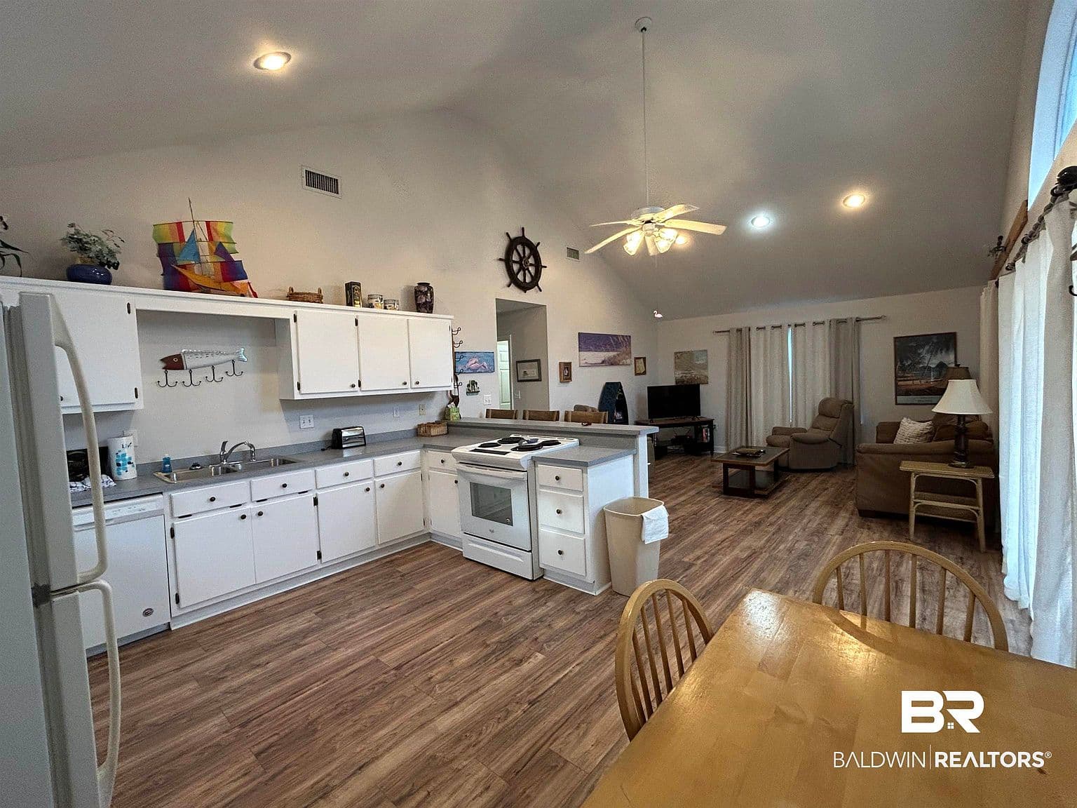 8941 Bonita Ln - Image 3