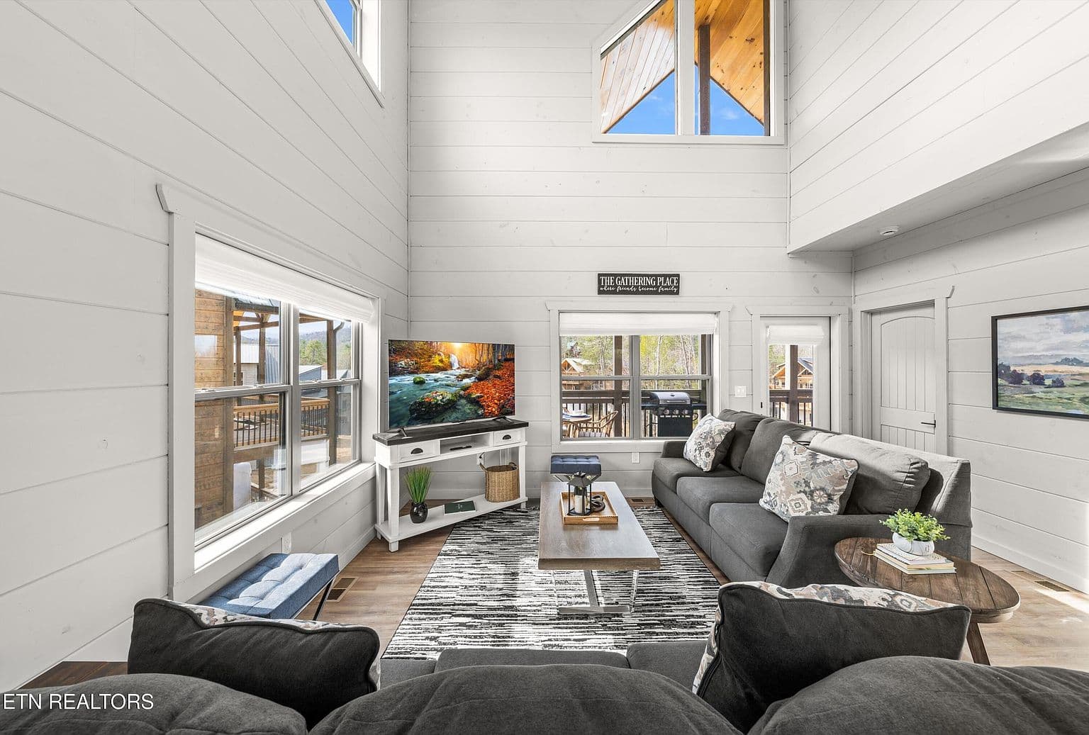 2876 Sequoia Rd - Image 3