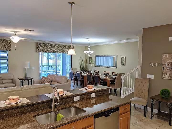 1524 Moon Valley Dr - Image 3