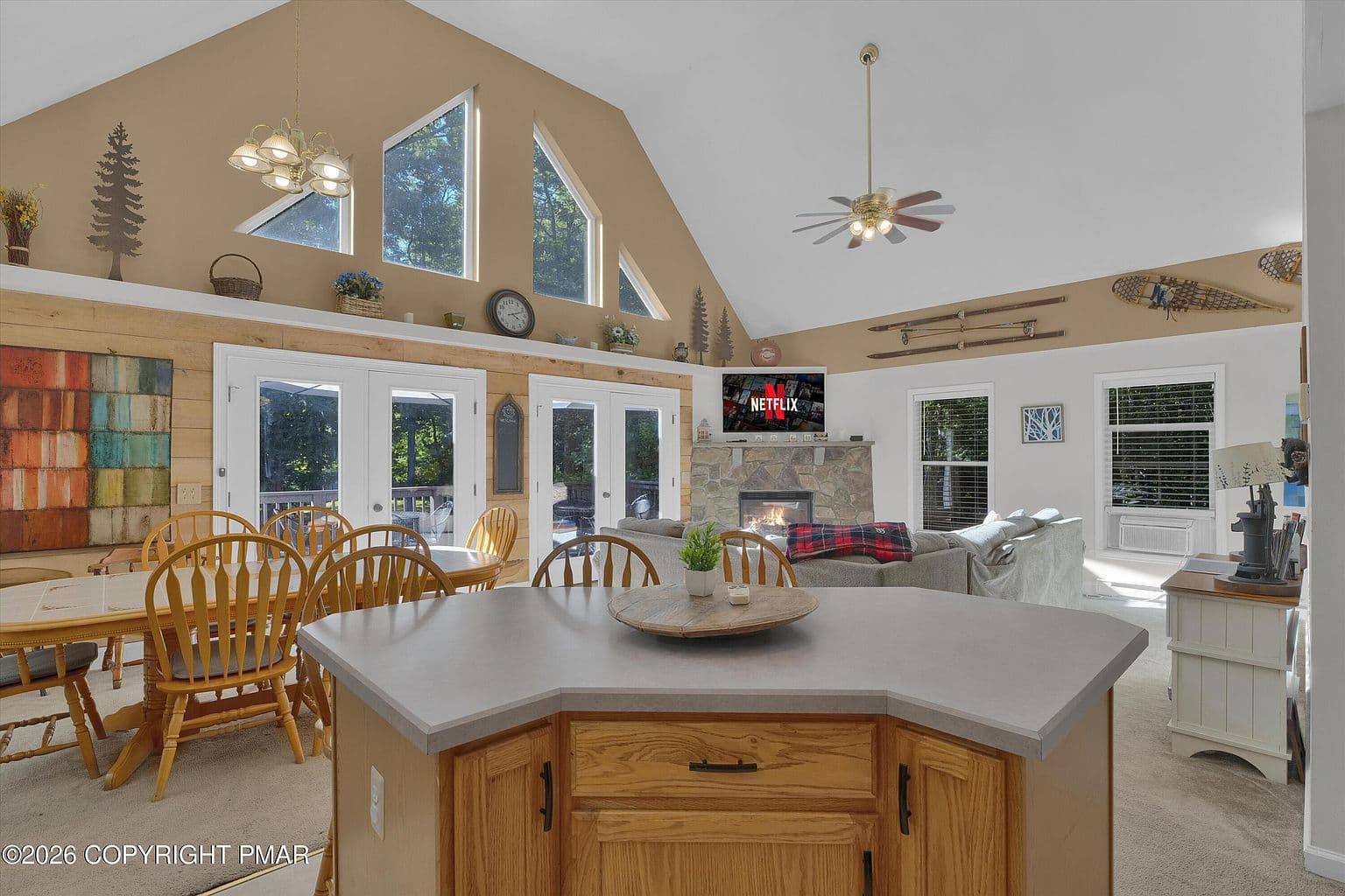 28 Pope Ln - Image 2