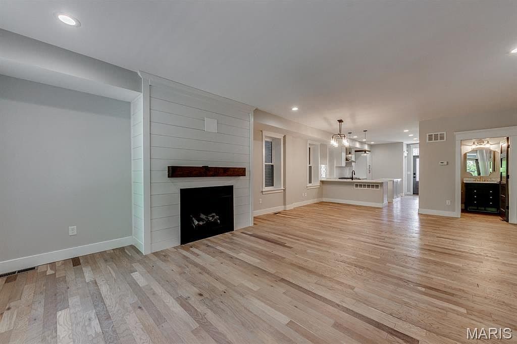 4116 Flad Ave - Image 2