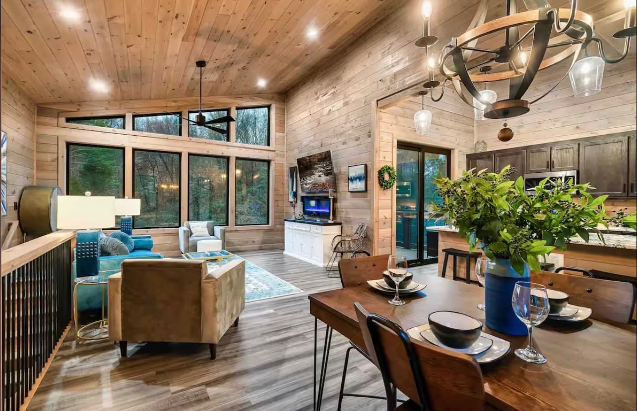 1508 Mountain Drive - Image 3