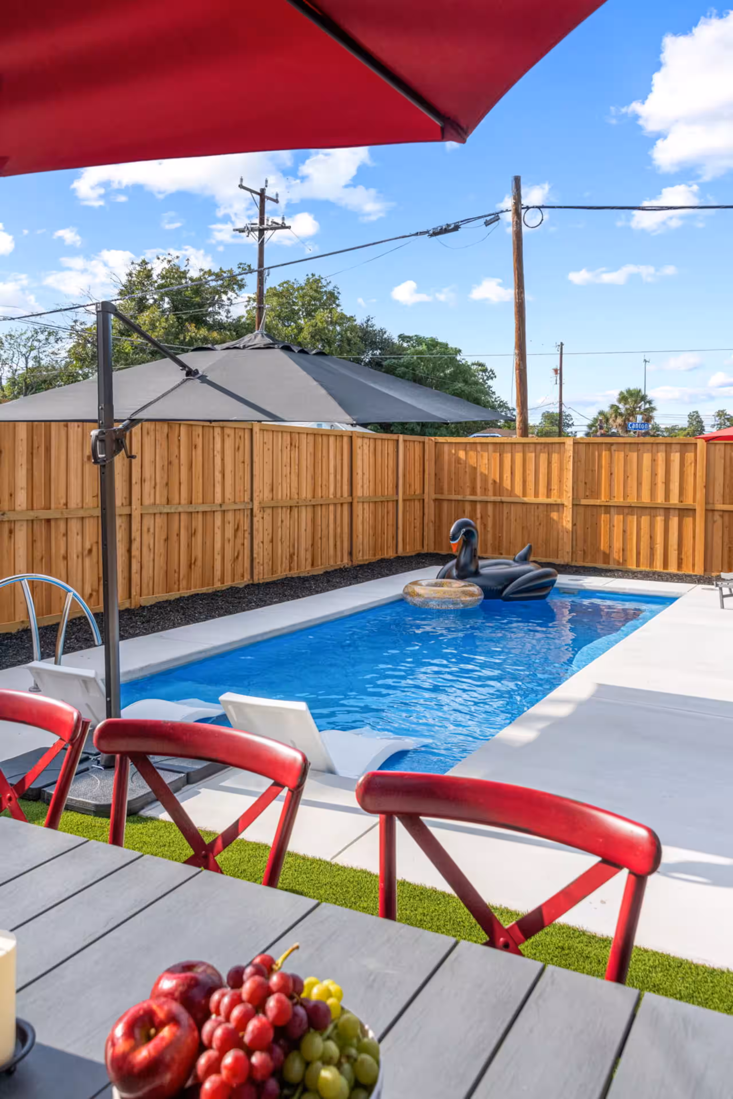 1503 E Crockett St - Image 3